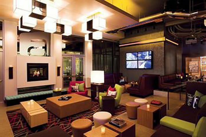 Hotel Aloft Cleveland Downtown