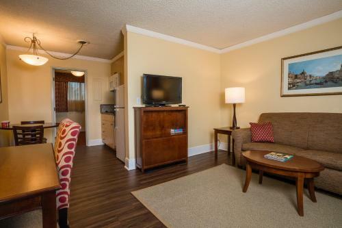 Hotel Park Lane Suites & Inn
