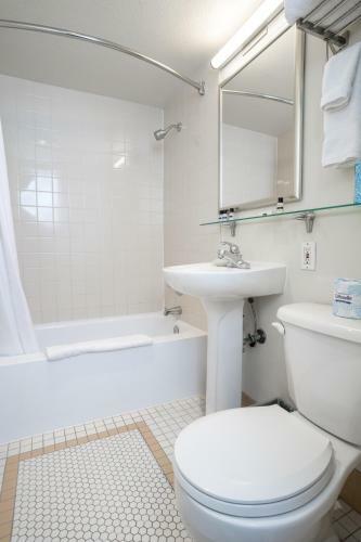 Hotel Park Lane Suites & Inn