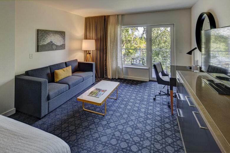 River's Edge Hotel & Spa