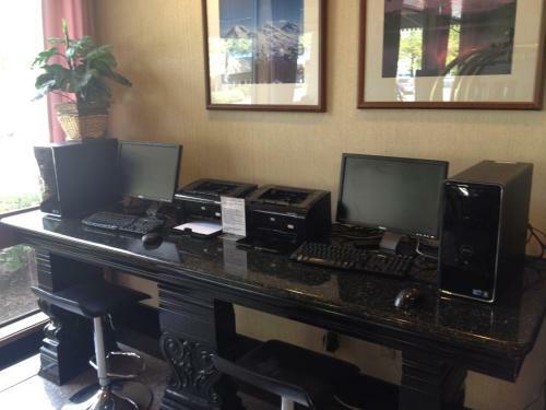 Hotel Ramada Portland Airport