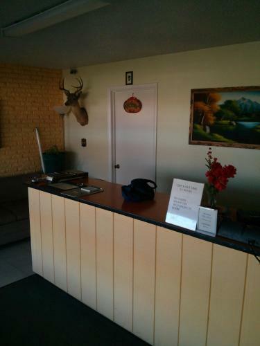 Black Gold Motel