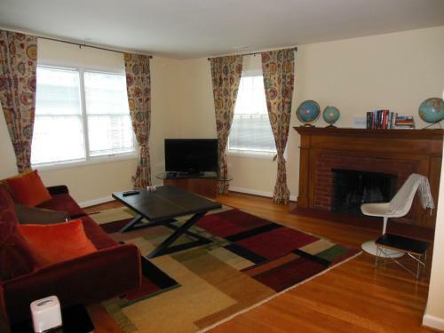 Apartamentos Doyle Lovejoy