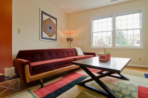Apartamentos Doyle Lovejoy