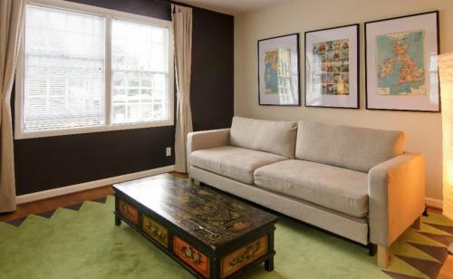 Apartamentos Doyle Lovejoy