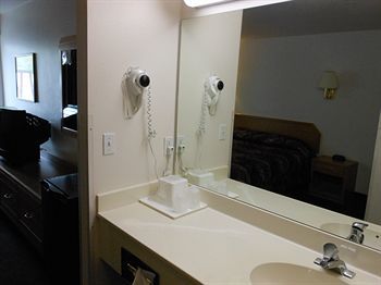 Hotel Economy Inn & Suites