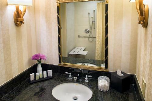 Hotel Embassy Suites Portland - Downtown