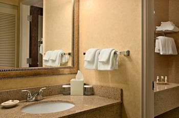 Red Lion Hotel Portland Airport