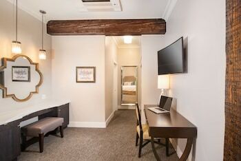 The Mark Spencer Hotel