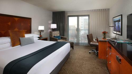 The Paramount Hotel Portland