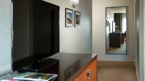 The Paramount Hotel Portland
