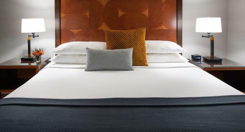 The Paramount Hotel Portland