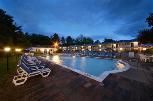 Turf And Spa Motel
