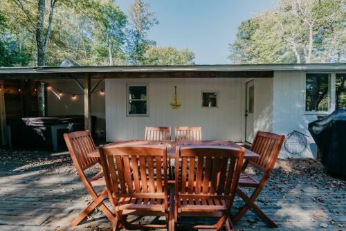Smallwood Oasis With 2 Bikes And Private Hot Tub!