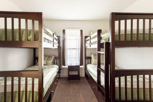 Catskillschalet/wifi/skiing/fireplace/king Bed