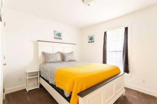 Catskillschalet/wifi/skiing/fireplace/king Bed