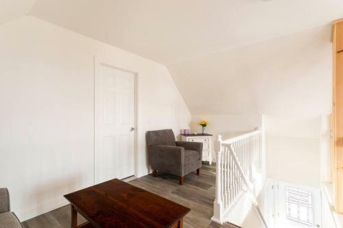 Catskillschalet/wifi/skiing/fireplace/king Bed