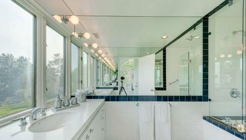 Stunning South Hampton Retreat