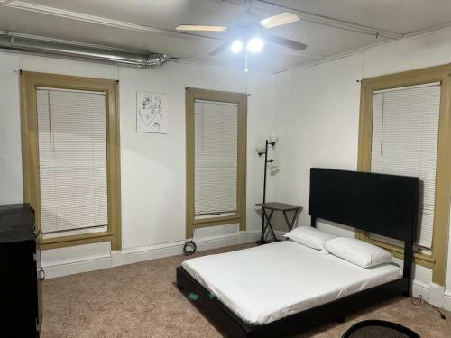 Peaceful Decor Crafted Apartment 2 Bedroom 2 Bathrooms