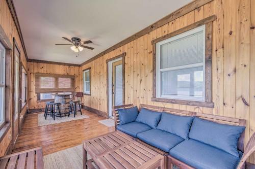 Watkins Glen Lakeview Cottage With Waterfall!