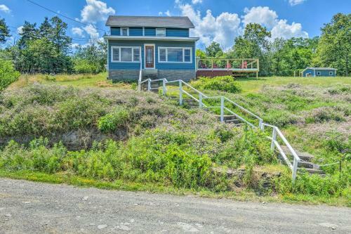 Watkins Glen Lakeview Cottage With Waterfall!
