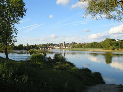 Bed & Breakfast Maison De La Loire