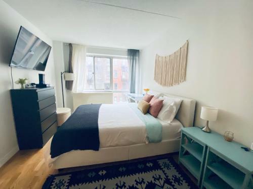 Cozy Apartment, Hell's Kitchen!!