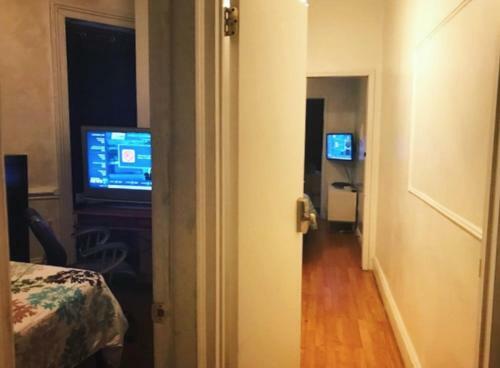 Lovely Prime Hell's Kitchen Apartment!