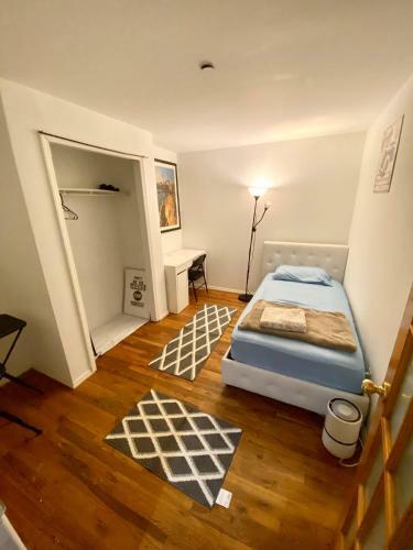 Private Room In Times Square