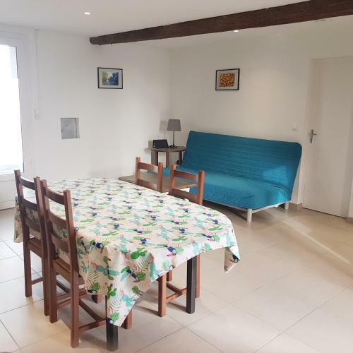 Hostal Casatos
