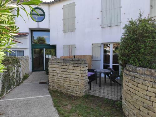 Apartamento Studio Avec Terrasse Et Parking 200m Plage Et Commerces