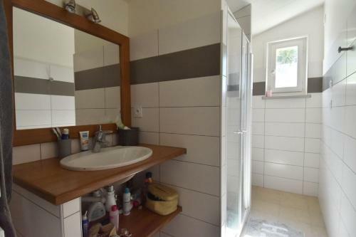 Dans Le Centre De La Couarde, Superbe Villa Familiale