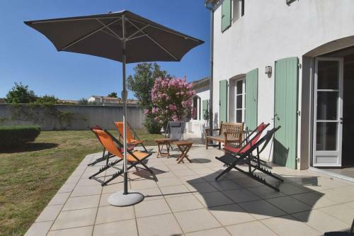 Dans Le Centre De La Couarde, Superbe Villa Familiale