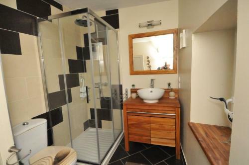 Maison de Village Enti�rement R�nov�e Avec Go�t