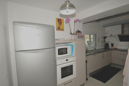 Maison de Village Enti�rement R�nov�e Avec Go�t
