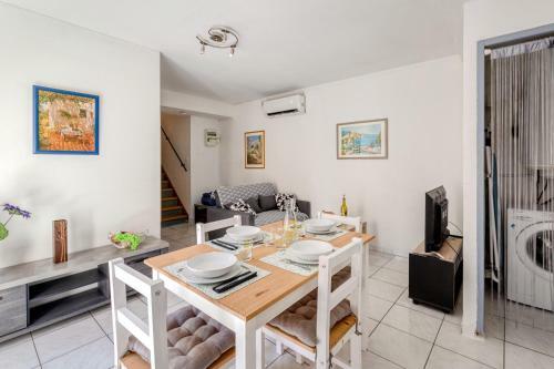 Apartamento Cyrnos