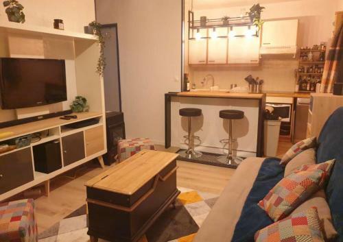 Apartamento Studio Cosy Vue Imprenable Proche Mer, Plancha Et Piscine
