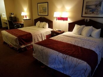Guesthouse Hotel & Suites Portland