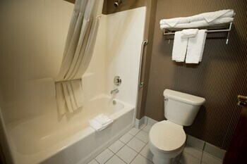 Guesthouse Hotel & Suites Portland