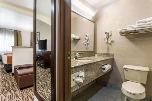 Hotel Comfort Suites Portland Airport