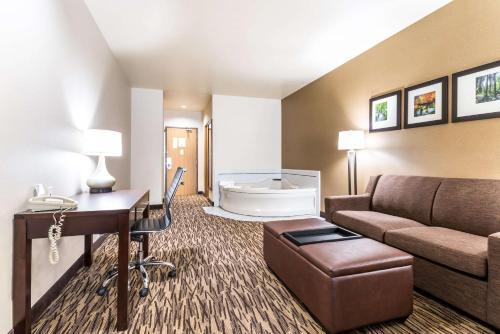 Hotel Comfort Suites Portland Airport