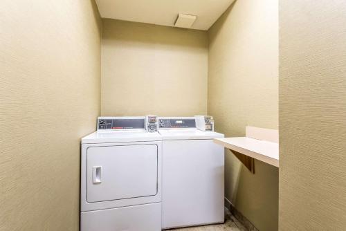 Hotel Comfort Suites Portland Airport