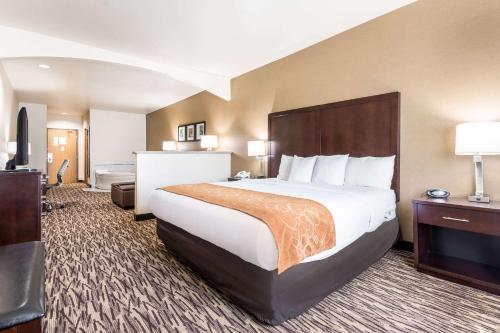 Hotel Comfort Suites Portland Airport