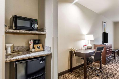 Hotel Comfort Suites Portland Airport