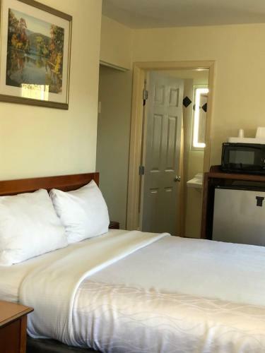Monticello Motel