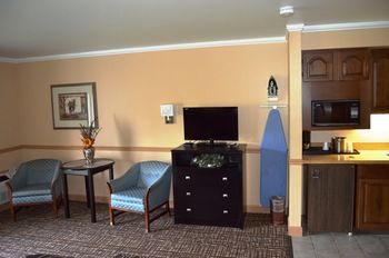 Hollow Inn And Motel
