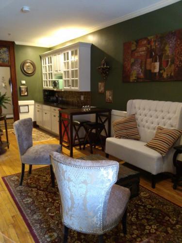 Posada Firehouse Inn