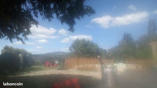 Hostal Domaine Les Peupliers
