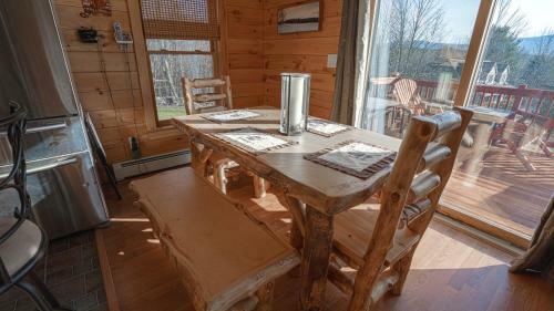Storybook Cabin Wgame Room Mtn Views Skiing