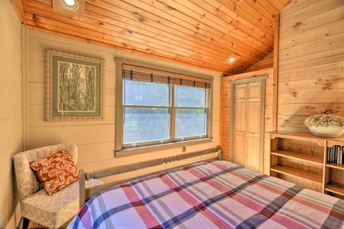 Hound Trails Cabin Hiking, Wineries And Waterfalls!